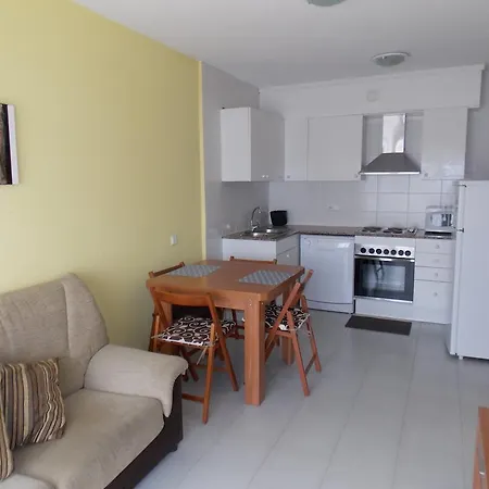 Pau Casals Apartamento *